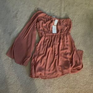 Woman’s One shoulder Dress